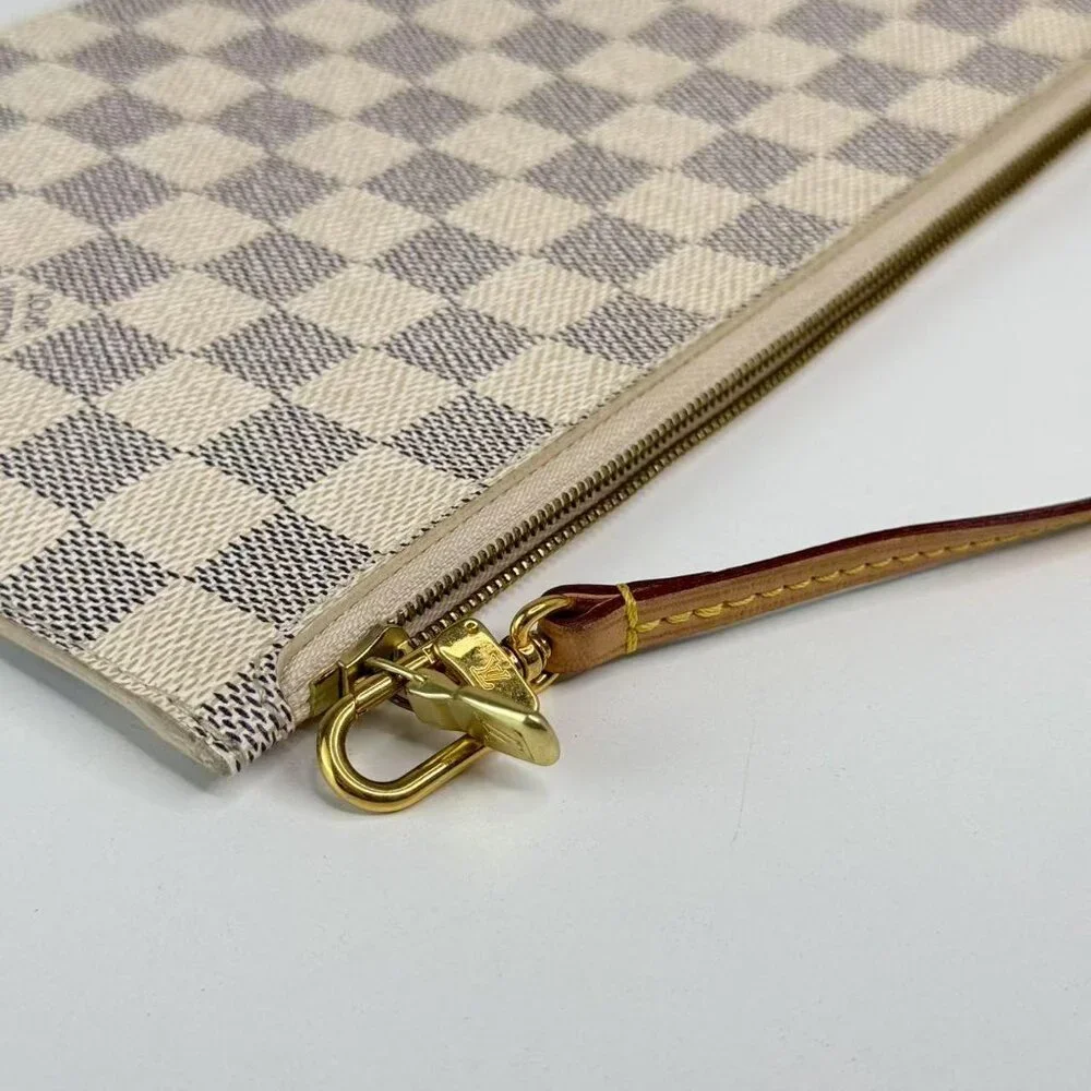 Louis Vuitton Clutch Damier Azur